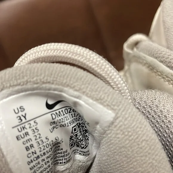 Nike Air Uptempo Kids White Sneakers - Picture 8 of 14